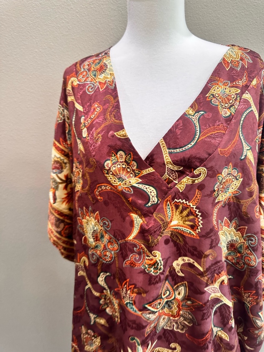 Simply Basic Vintage Boho Paisley V-Neck Kaftan in Burgundy Gold One Size - Picture 10 of 16